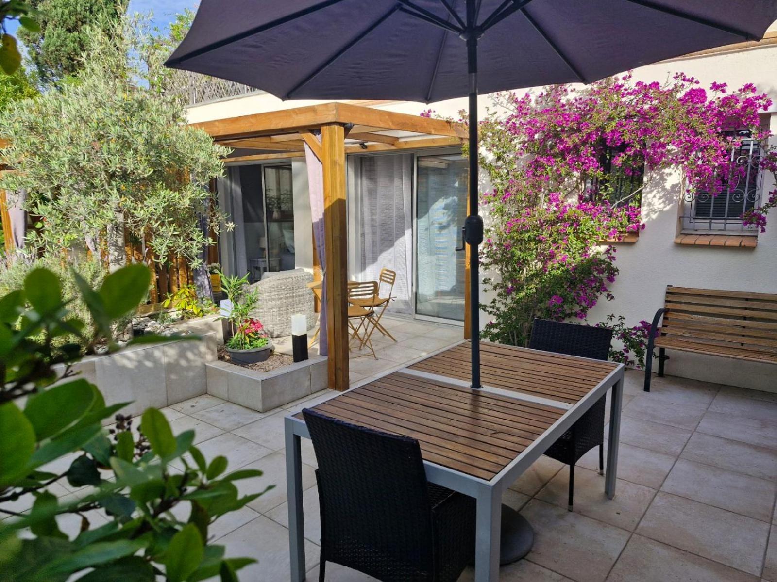 La Demeure Des Cedres & Spa Cap D'Agde (Adults Only) Exterior photo